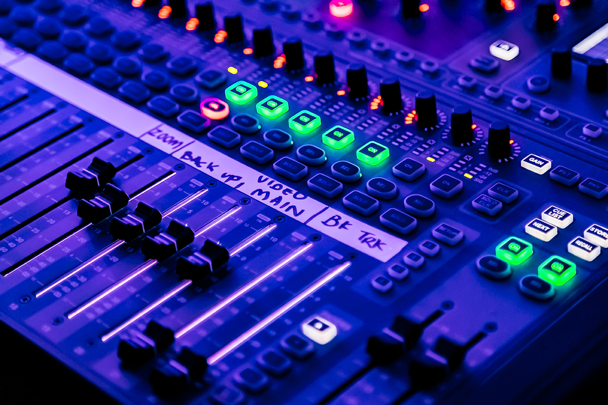 hpx-6000-gaffer-tape-sound-and-light image 2
